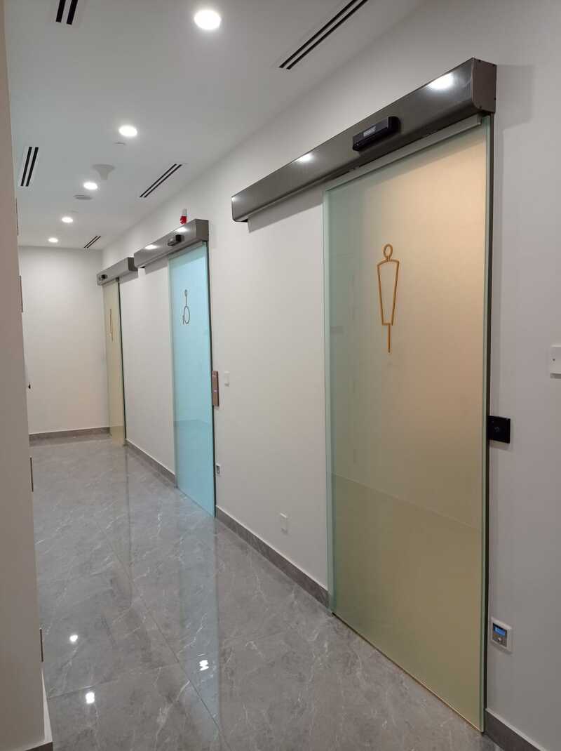ESR Bizpark@Changi Auto Sliding Toilet Doors
